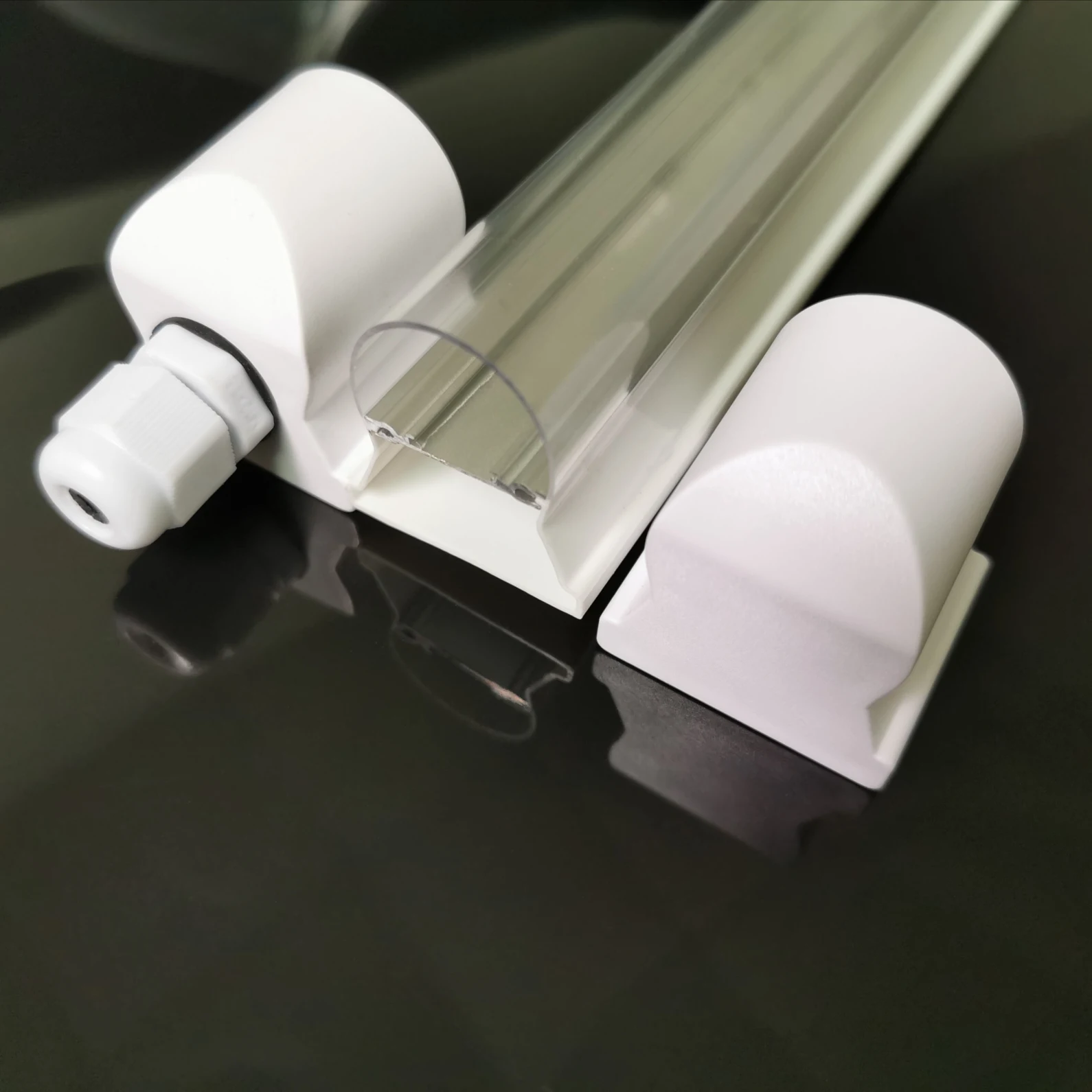 Integrated Waterproof T8 Aluminum LED Tube Housing/LED Lighting Fixture
